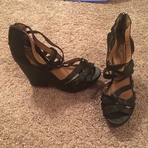 Lucky Black wedges